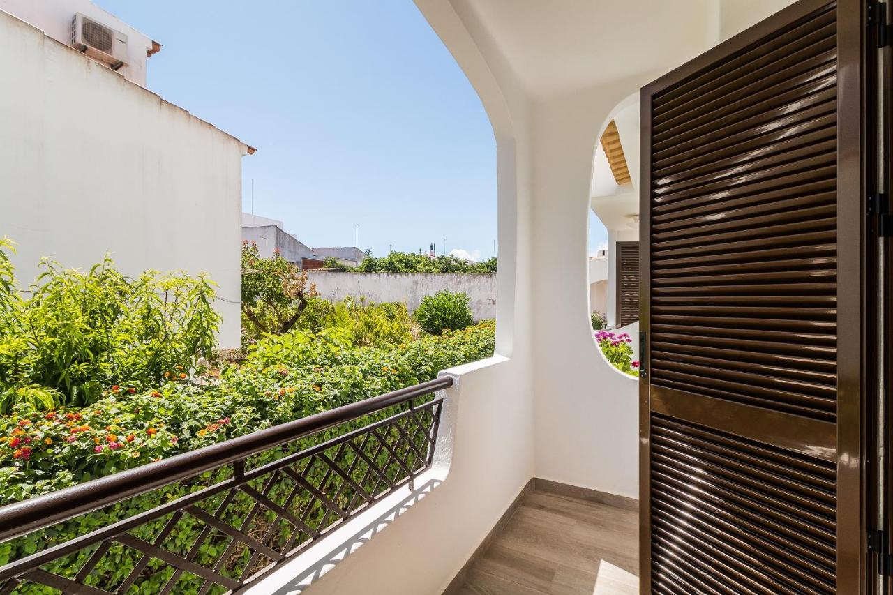 Algarden Olhos D'agua Apartment